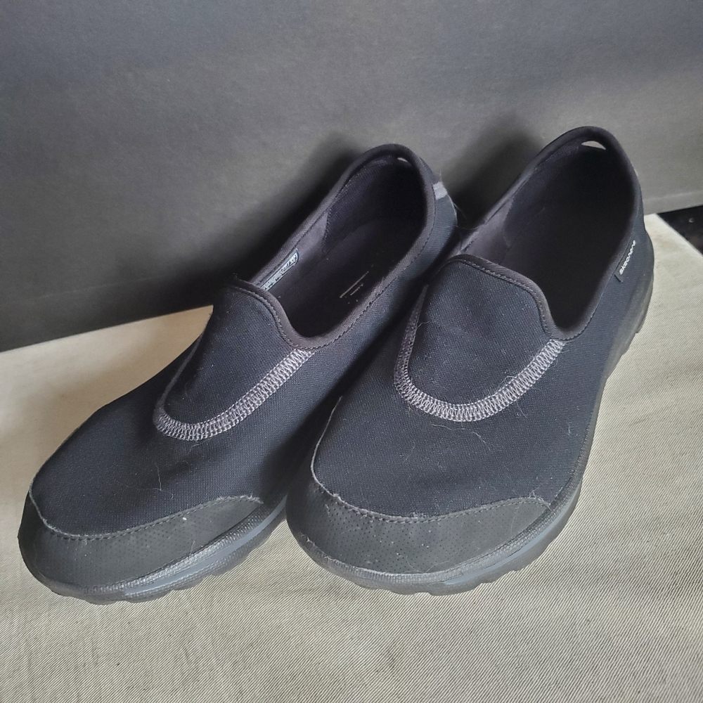 Skechers Go Walk walking flats 👍
